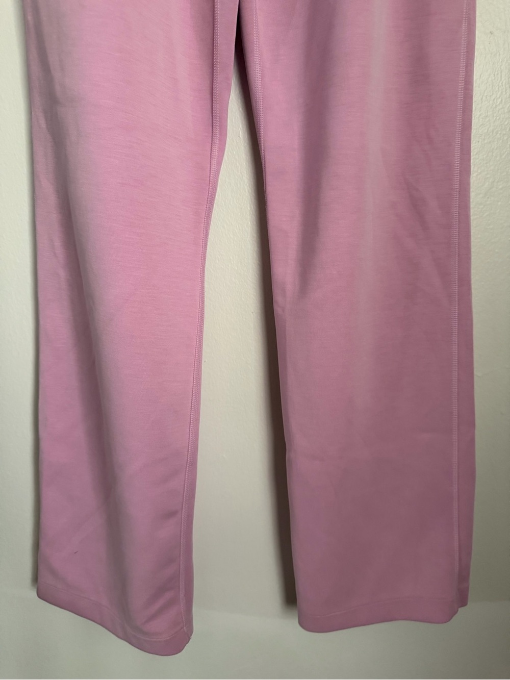 Lululemon Softstreme High Rise Pant
Regular Women Size 4 Pink Straight Leg - Picture 6 of 11